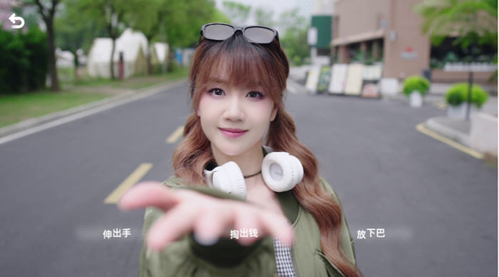 在美丽的囚笼中追逐梦想【对不起!我把美女包围了! STEAM官方中文语音版 真人影视互动游戏】