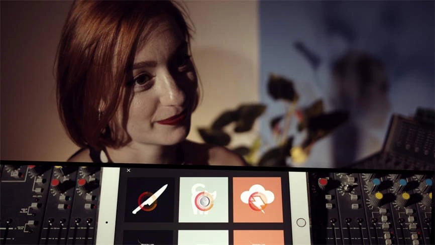 与坡和芒罗共度黑夜/Dark Nights With Poe Munro